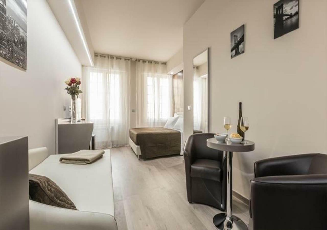 Astoria Deluxe Rooms Болонья Экстерьер фото