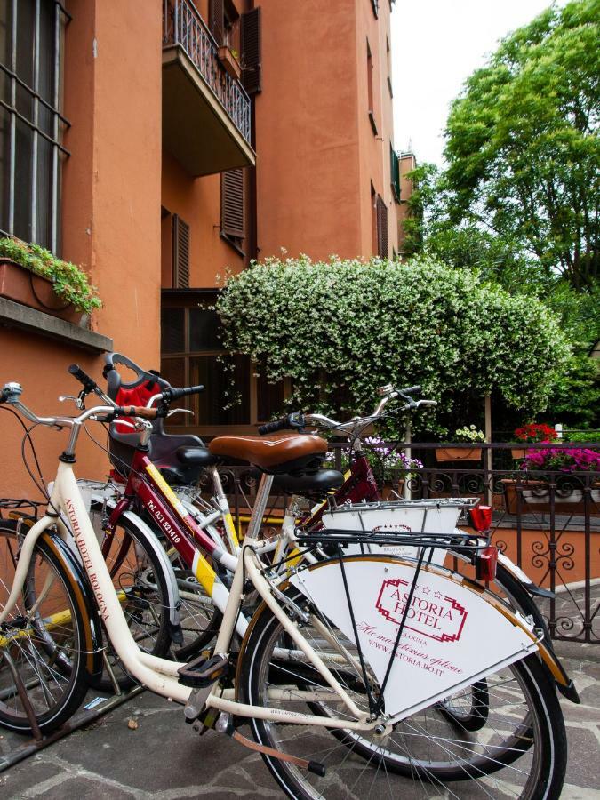 Astoria Deluxe Rooms Болонья Экстерьер фото